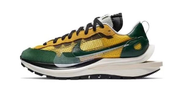 Nike Vaporwaffle Sacai ''Tour Yellow Stadium Green'' CALIDAD AA (MEDIA)